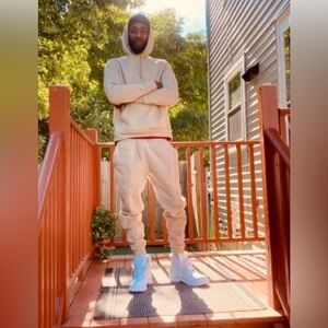 Men's Tek Gear Cozy Ultrasoft Fleece Hoodie & Joggers in Nolan Beige